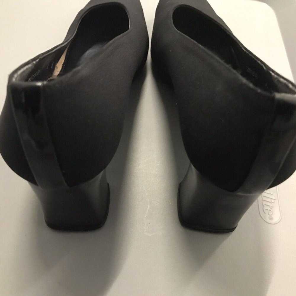 Stuart Weitzman Black Fabric Round Toe Heels - Si… - image 2